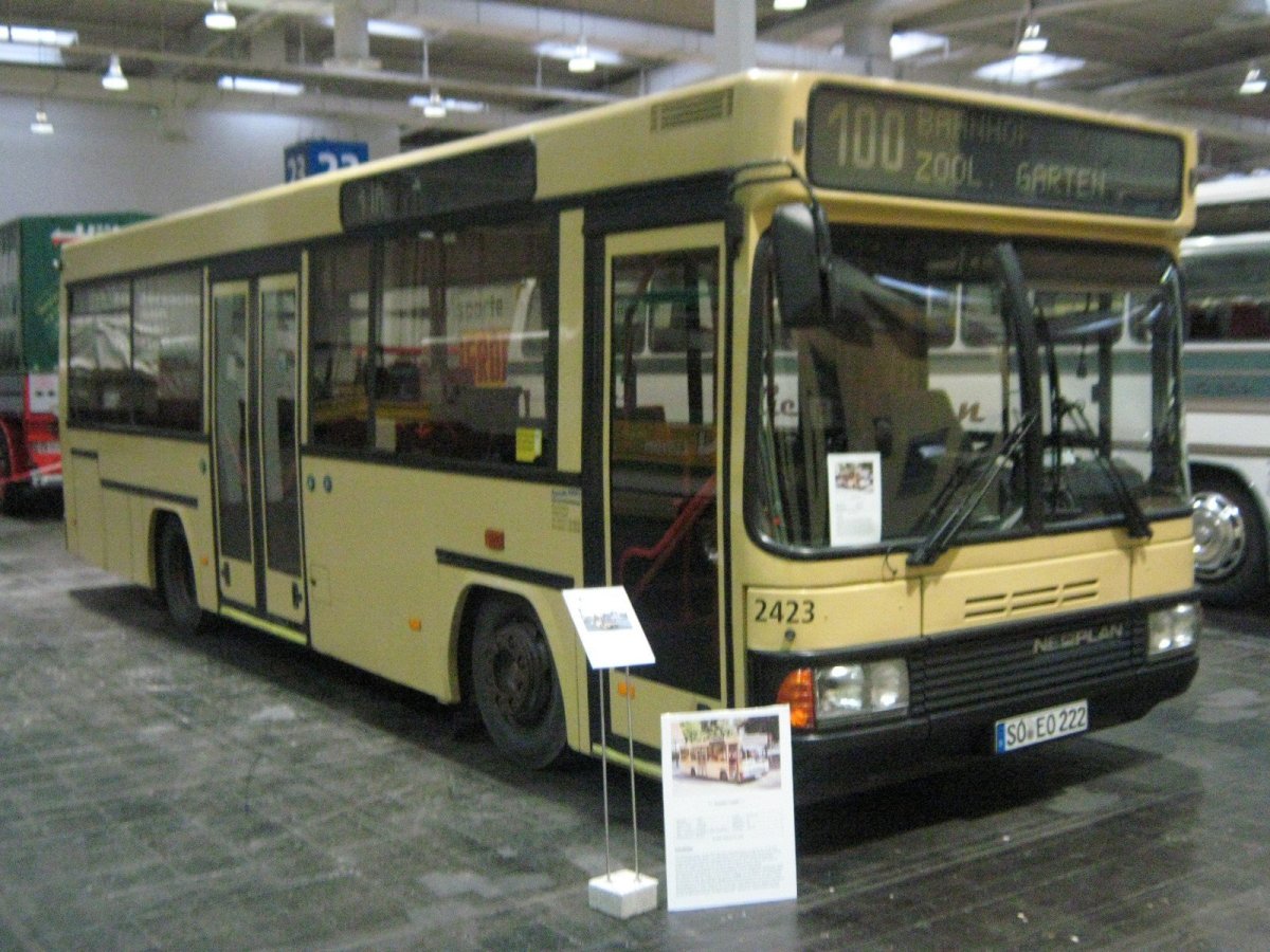 Neoplan n407