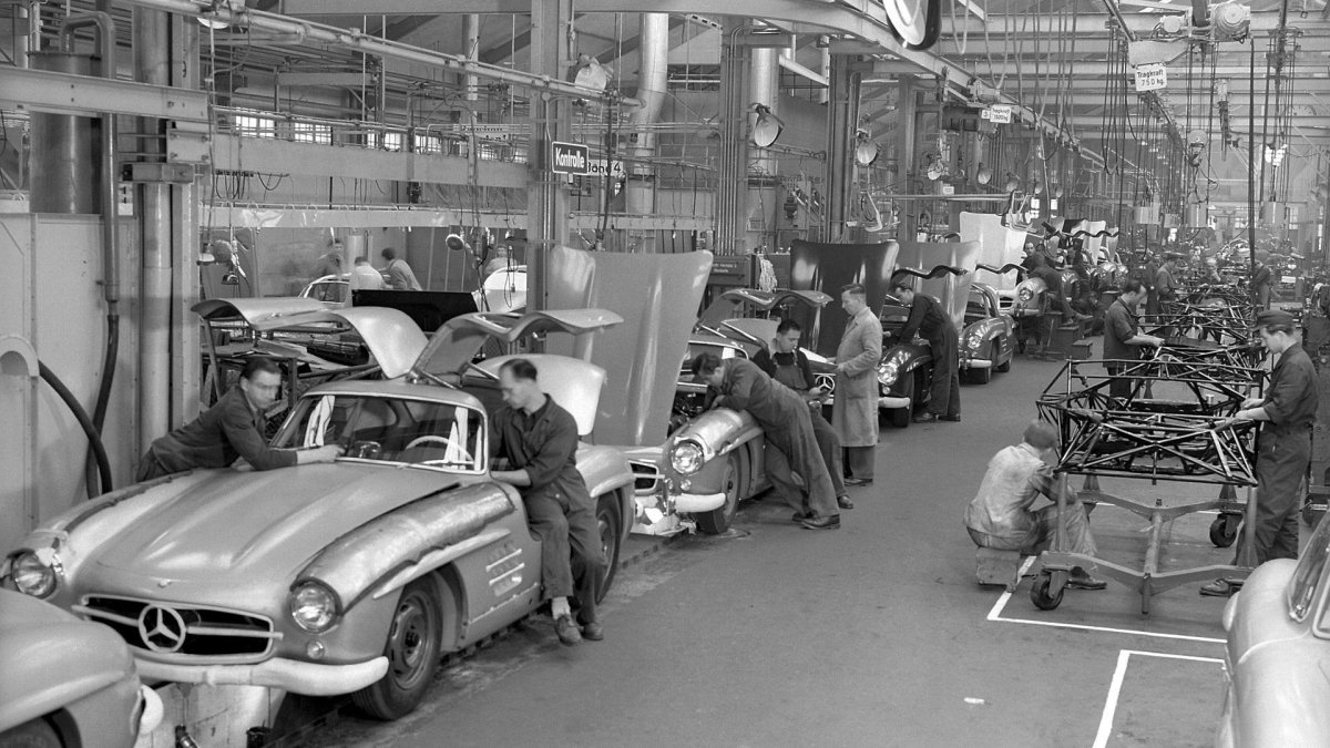 Завод Мерседес Бенц в Германии