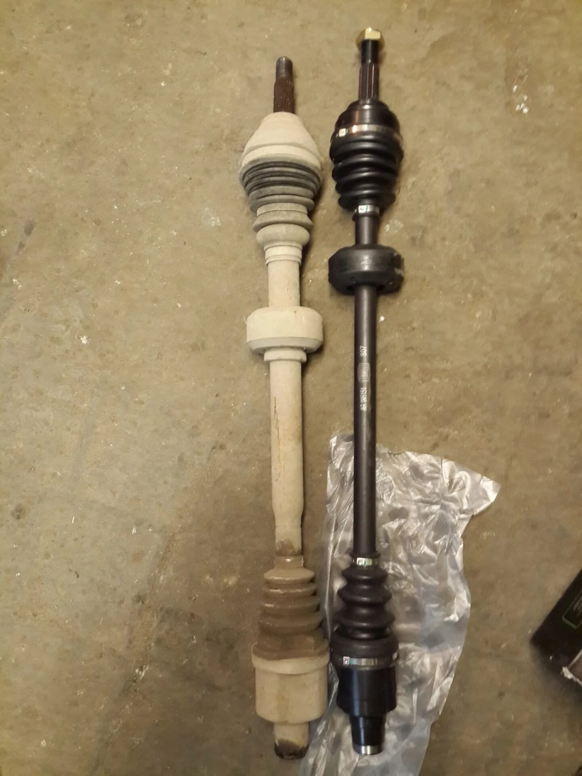 Правый привод Рено Логан 1.4