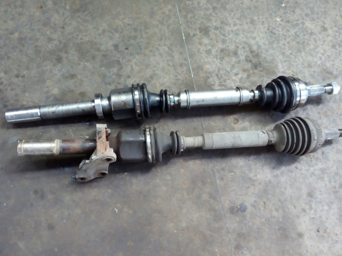 Правый привод Рено Лагуна 2 2.0