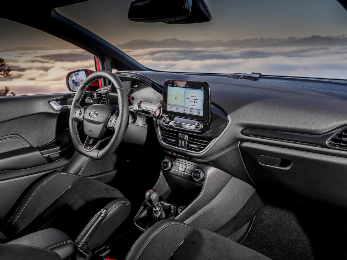 Форд Фиеста 2019 салон