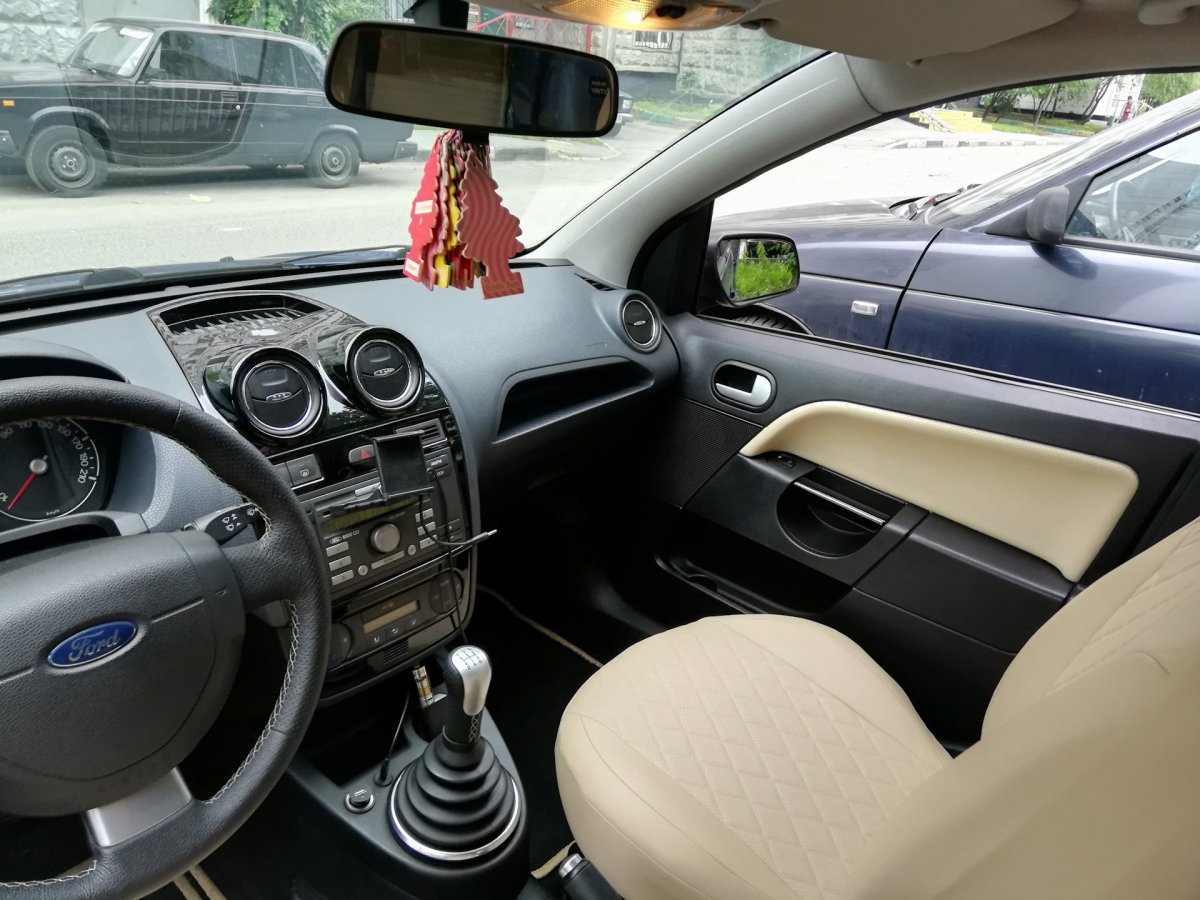 Fiesta mk5 салон