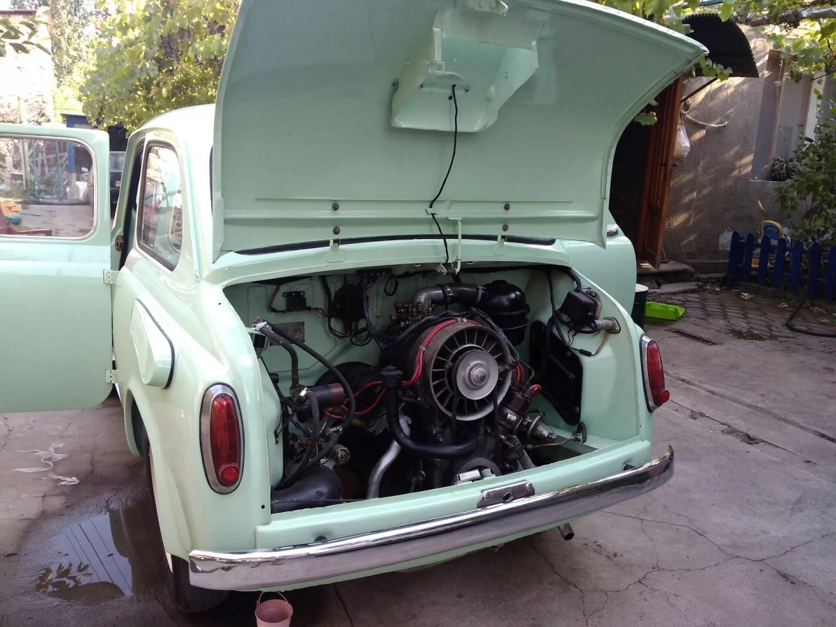 ЗАЗ 965 моторный отсек