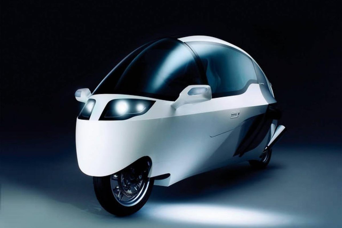 Мотоцикл с кабиной BMW