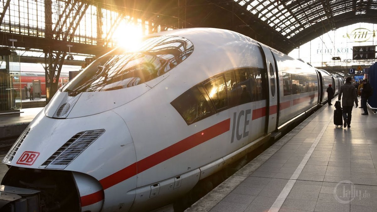 Поезд Deutsche Bahn