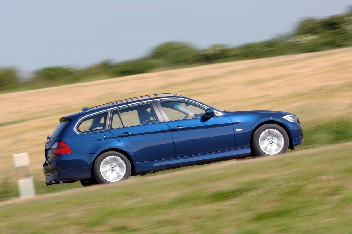 БМВ универсал 325i