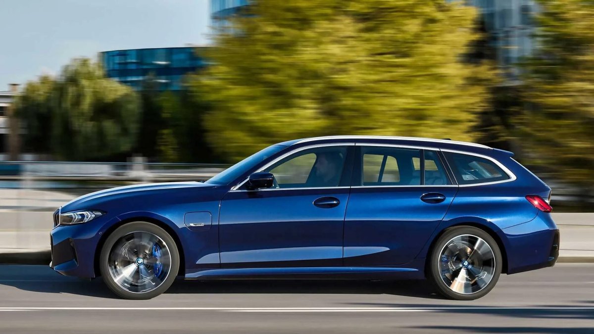 BMW 3 Series Touring 2023
