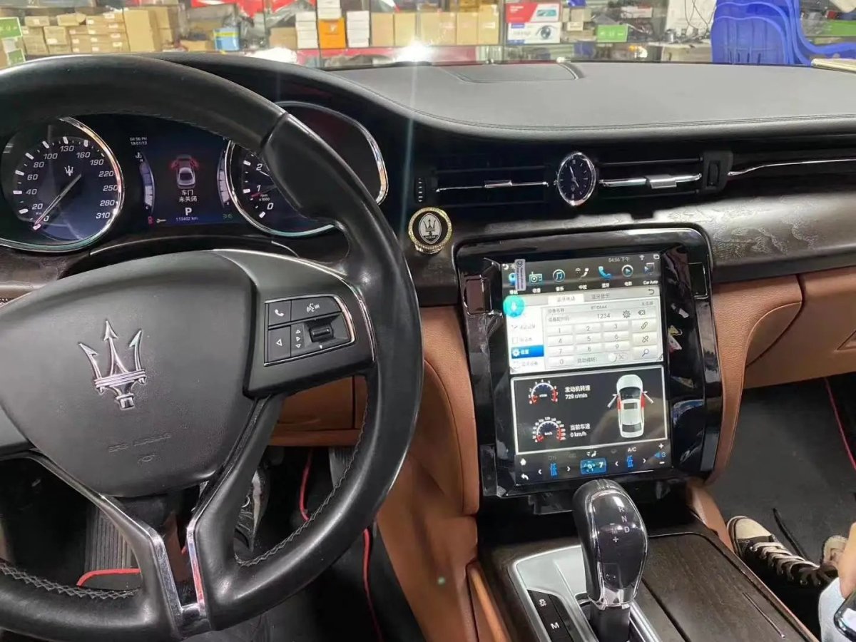 Монитор в машину