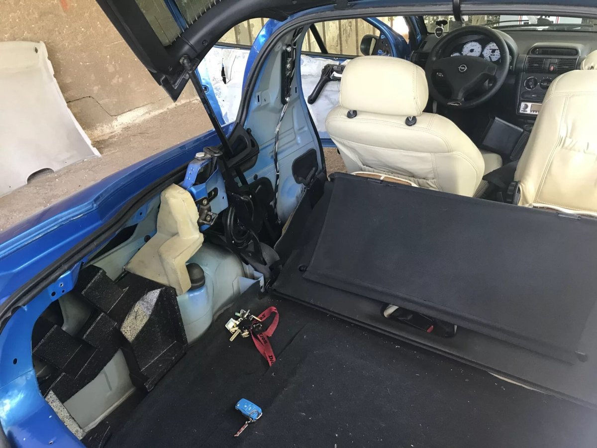 Опель тигра 1997 салон