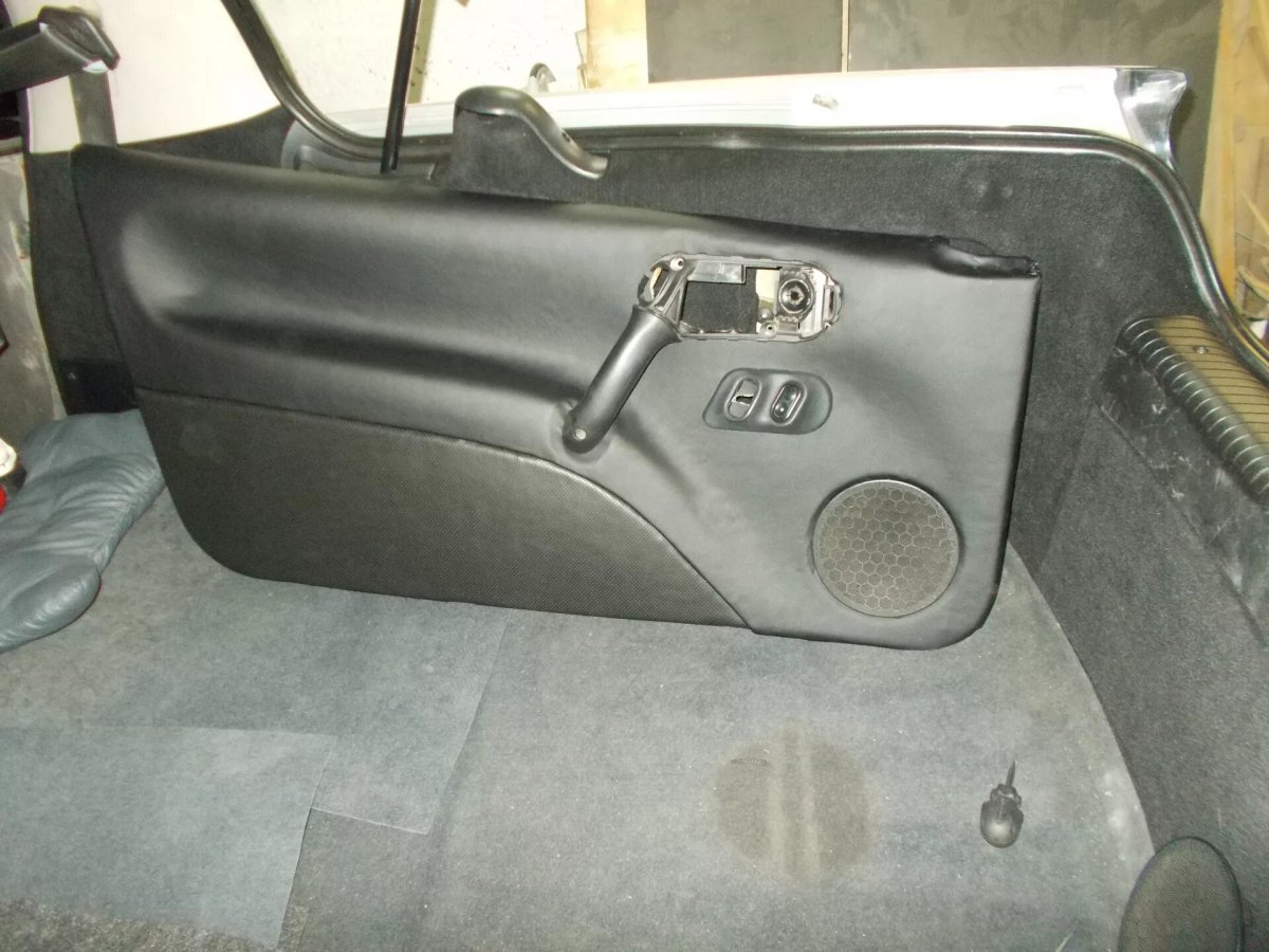 Дверные карты Опель тигра а