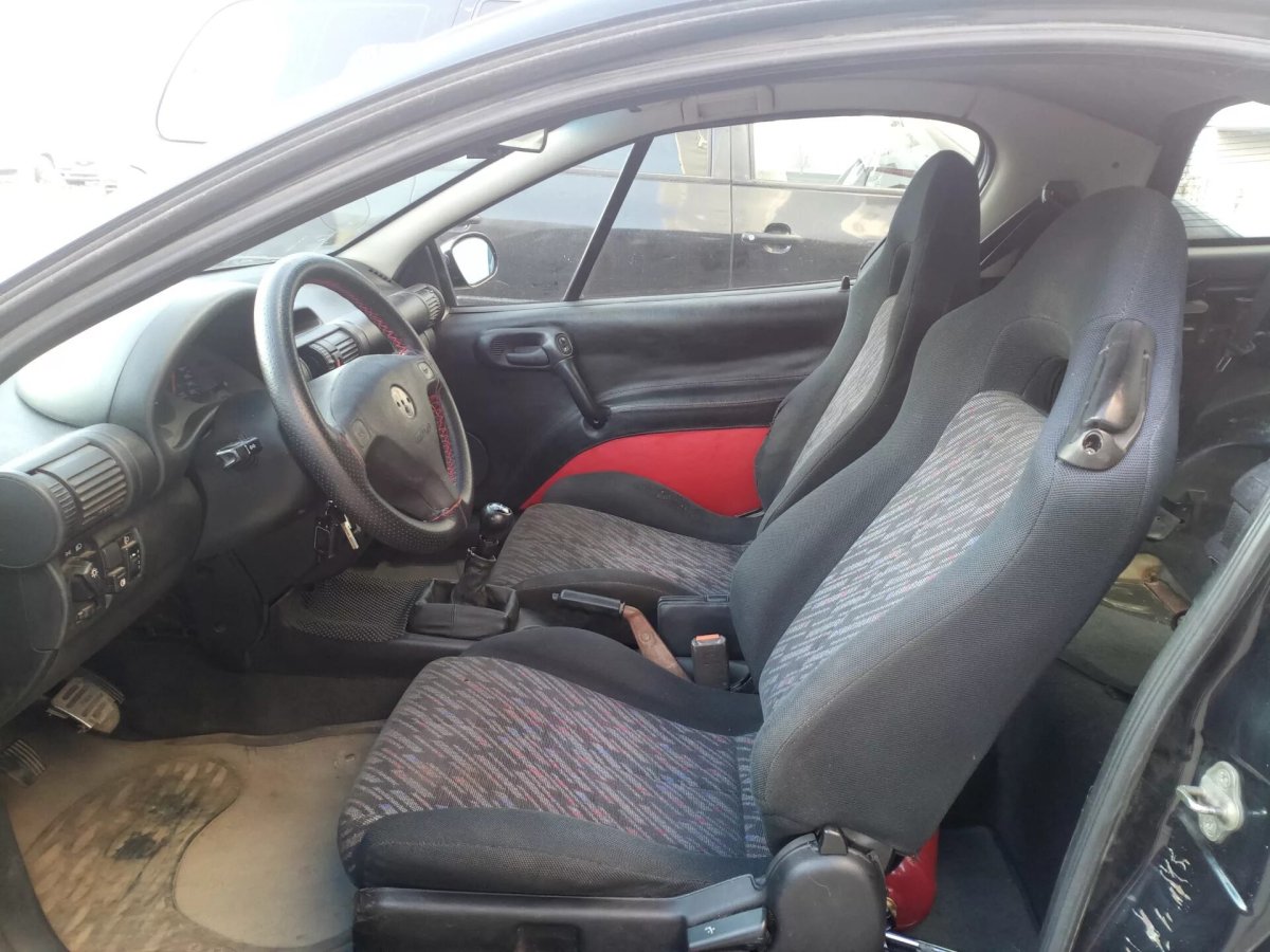 Опель тигра задние сиденья