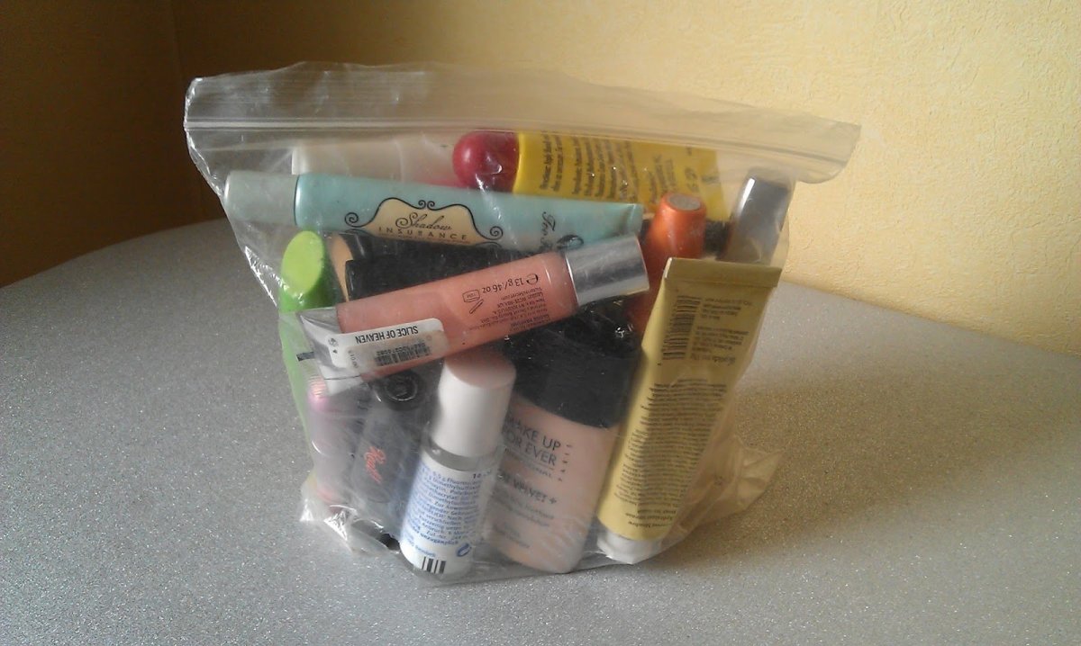 Пакеты для косметики в самолет