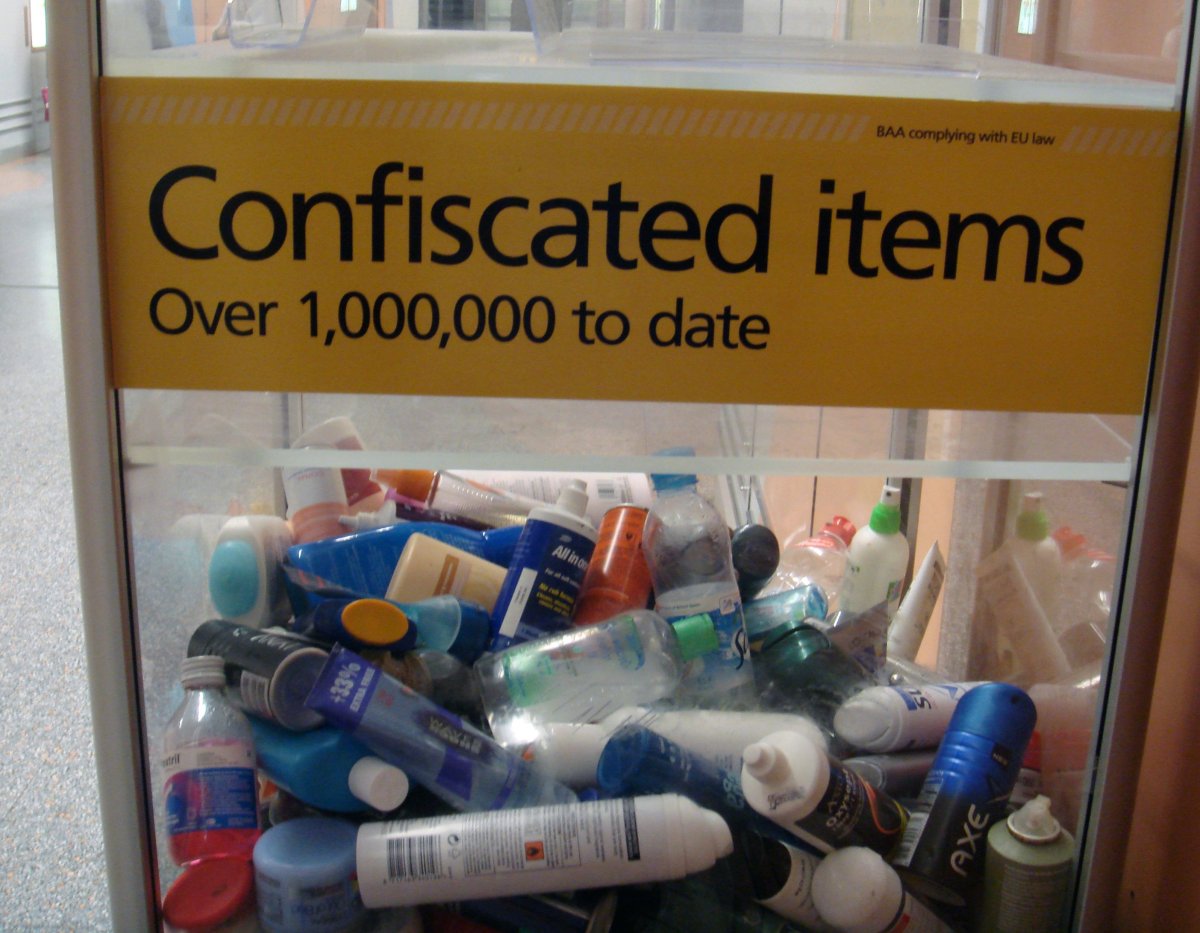 Дезодорант в ручной клади в самолете