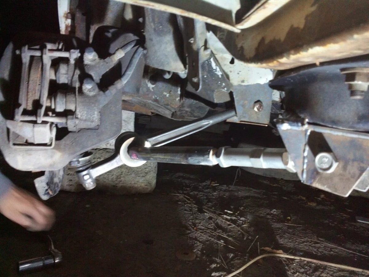 Рычаг Москвич 2141