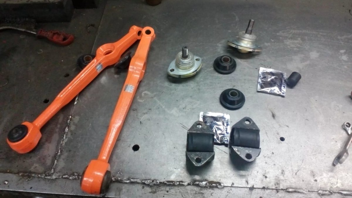 Сайлентблок переднего рычага Москвич 2141