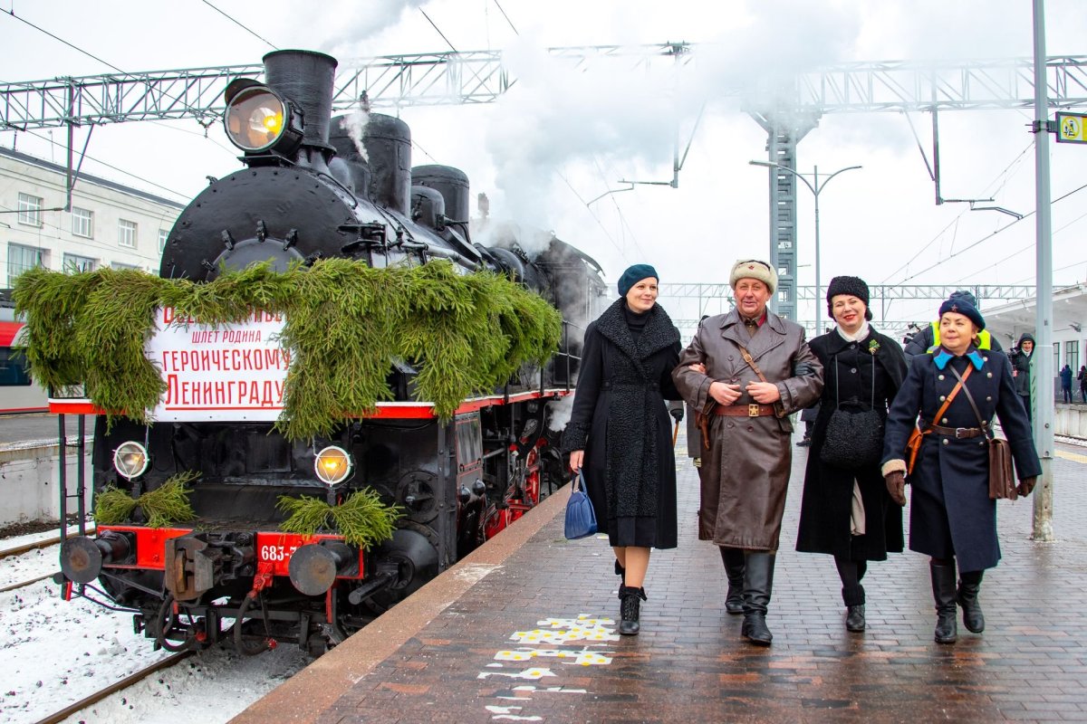 Поезд на вокзале