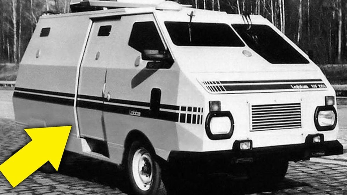 РАФ-2203 инкассаторский броневик