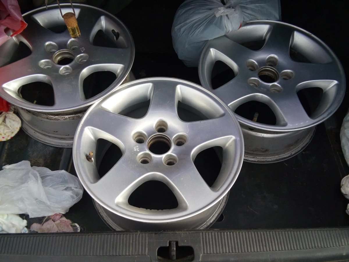 Диски Ауди 100 оригинал