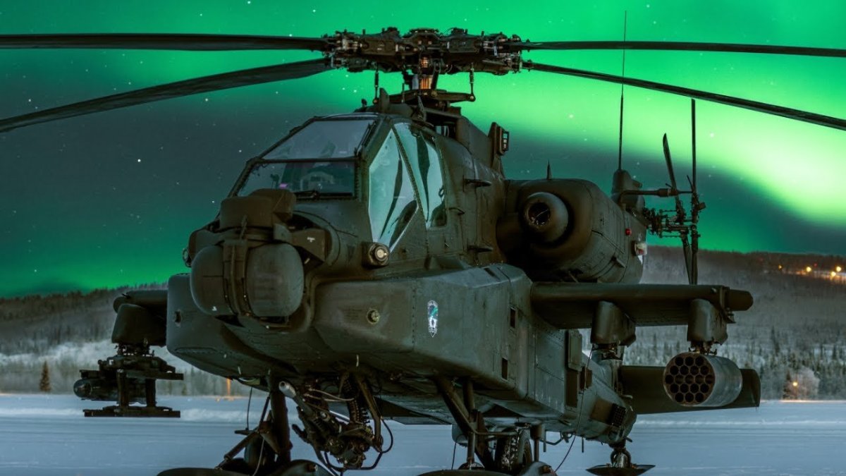 Ударный вертолет АН-64 Апач