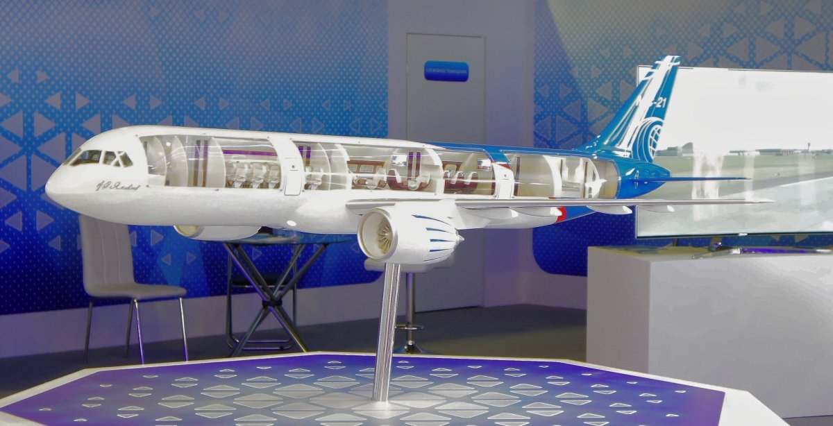 Самолет Иркут МС-21