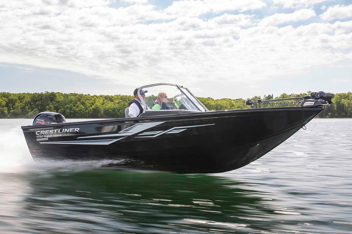 Лодка Крестлайнер 1750