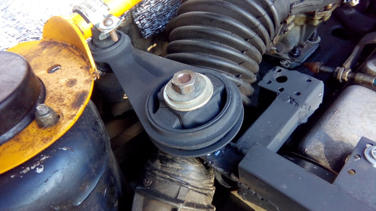 Доп опора ВАЗ 2110 8 кл