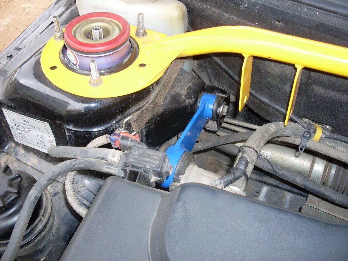 Верхняя опора двигателя на ВАЗ 2114