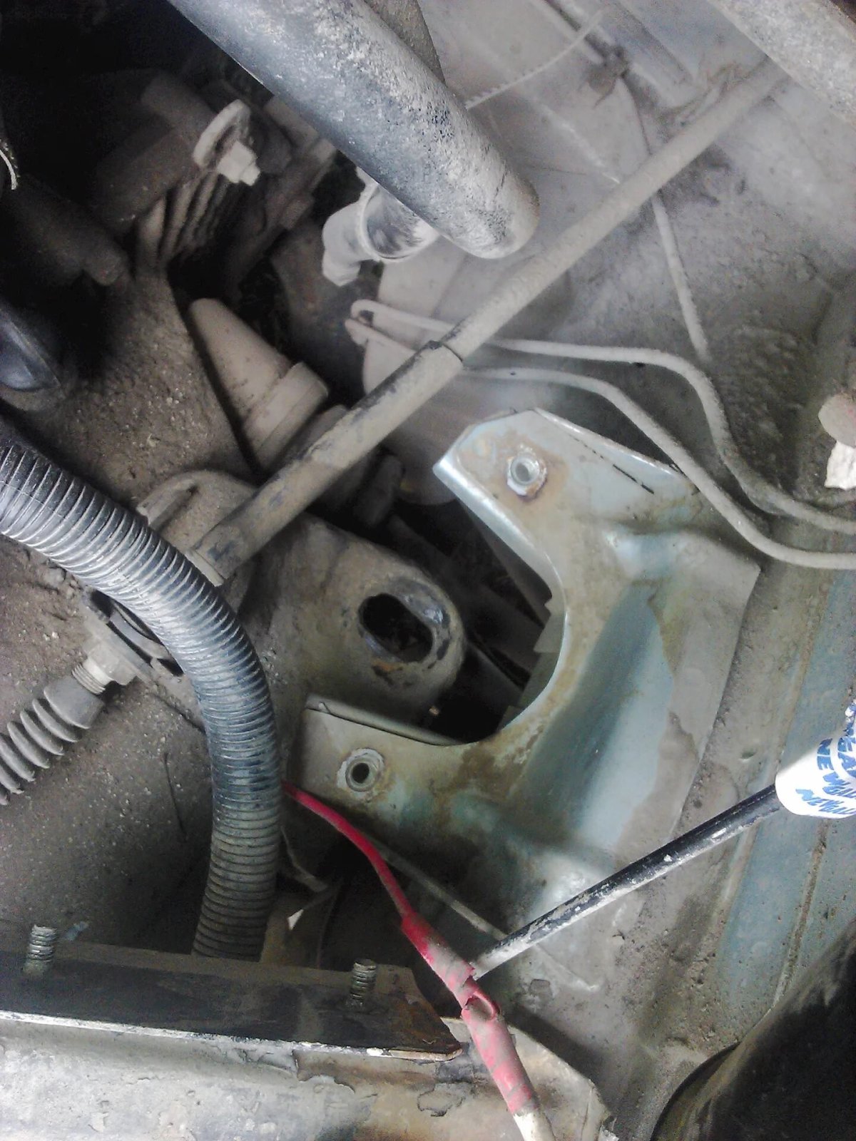 Менять подушки двигателя ВАЗ 2110