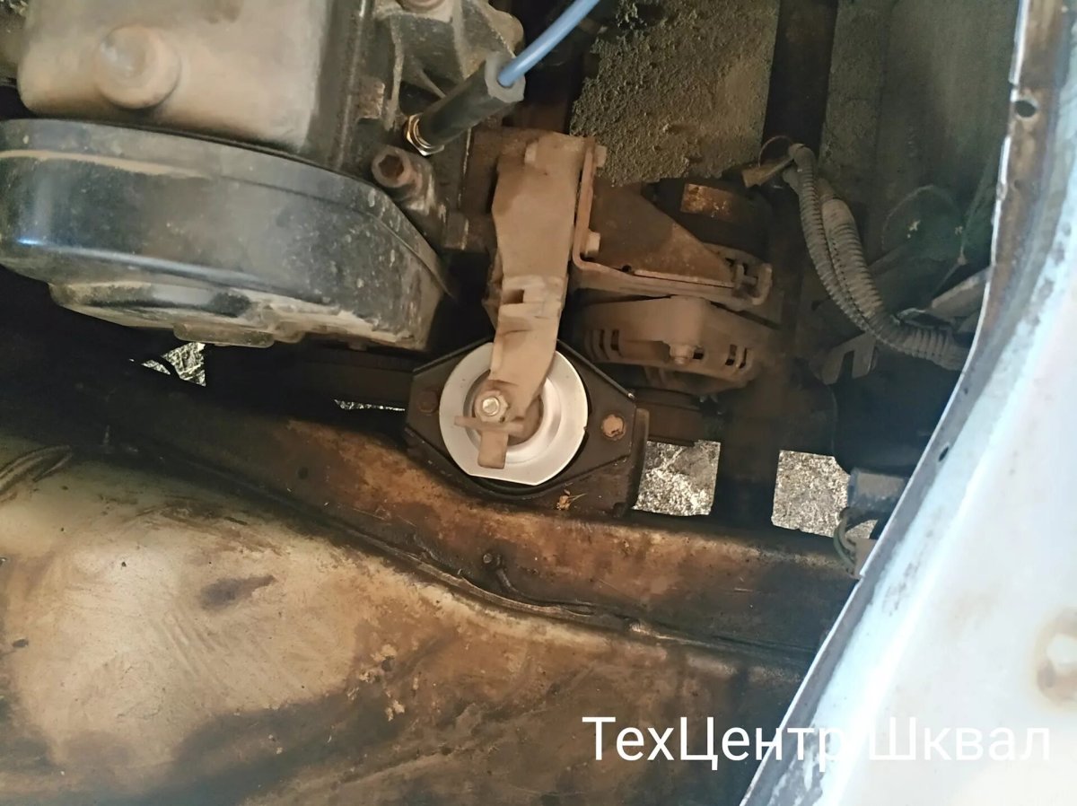 Подушка КПП ВАЗ 2111