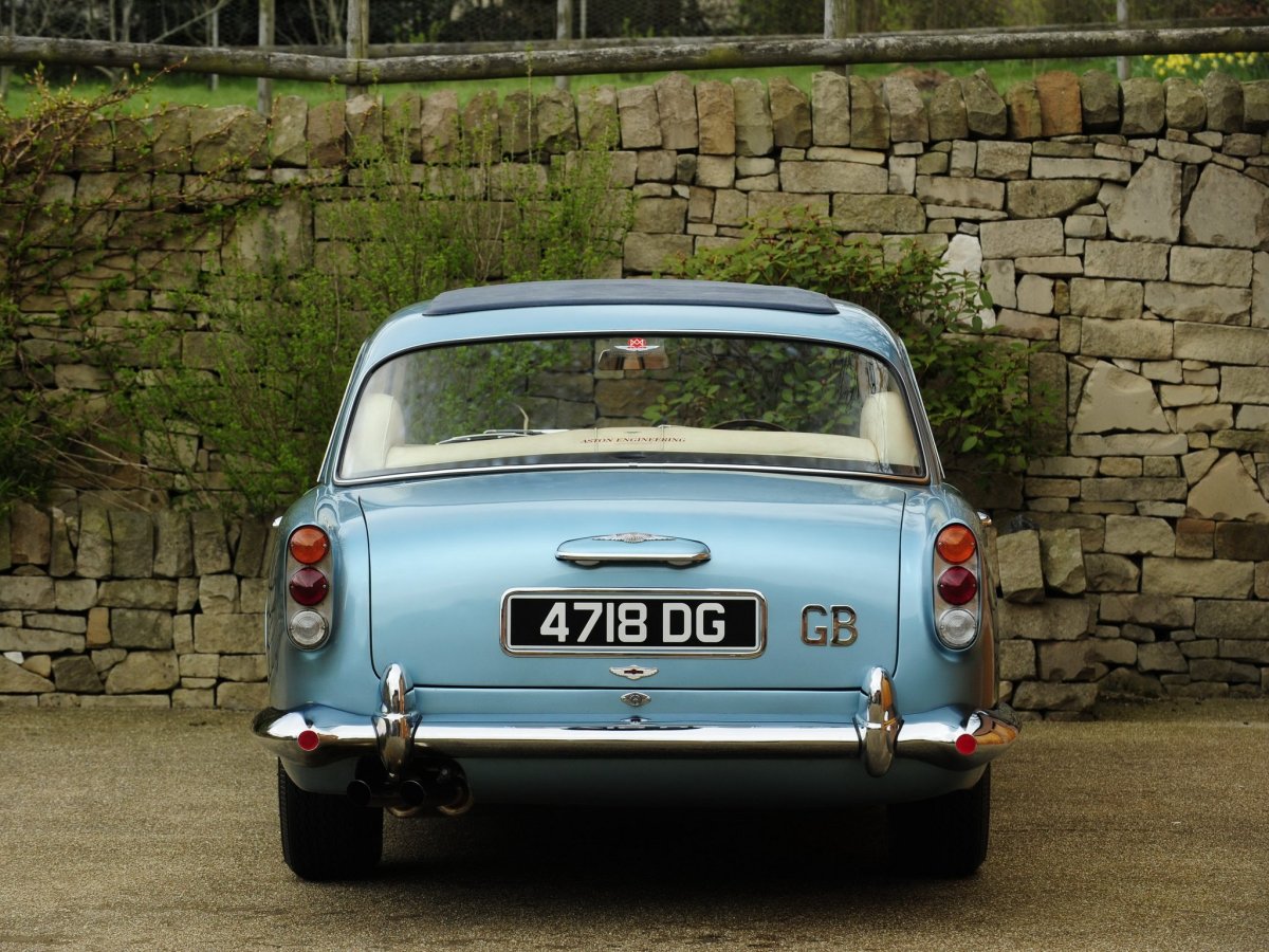 Aston Martin Lagonda 1982 год