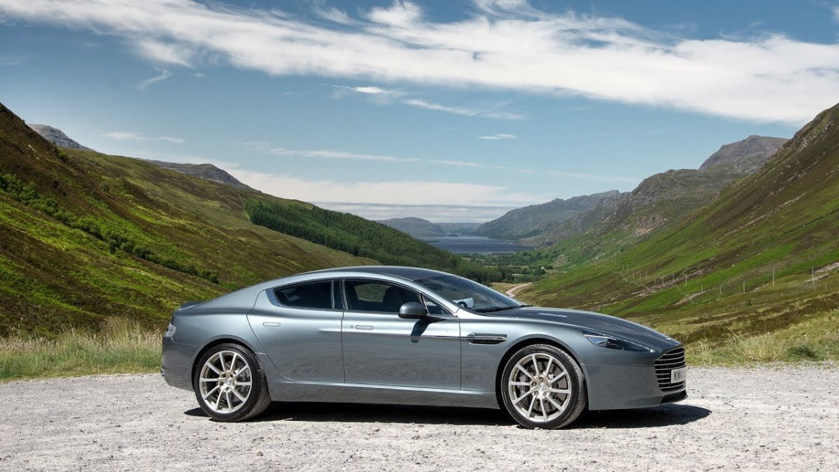 Aston Martin rapide 2021