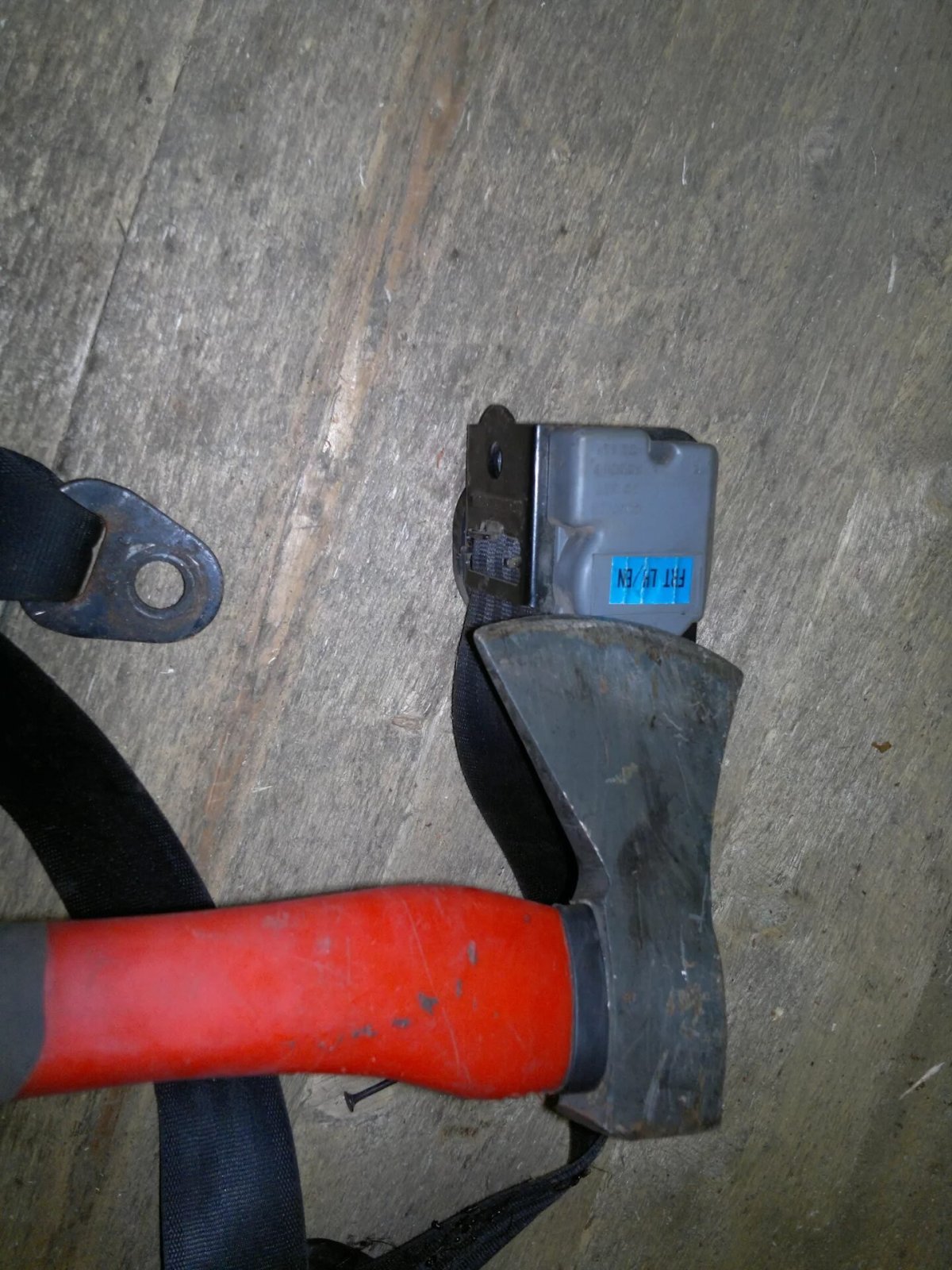 Ремень из ремня безопасности