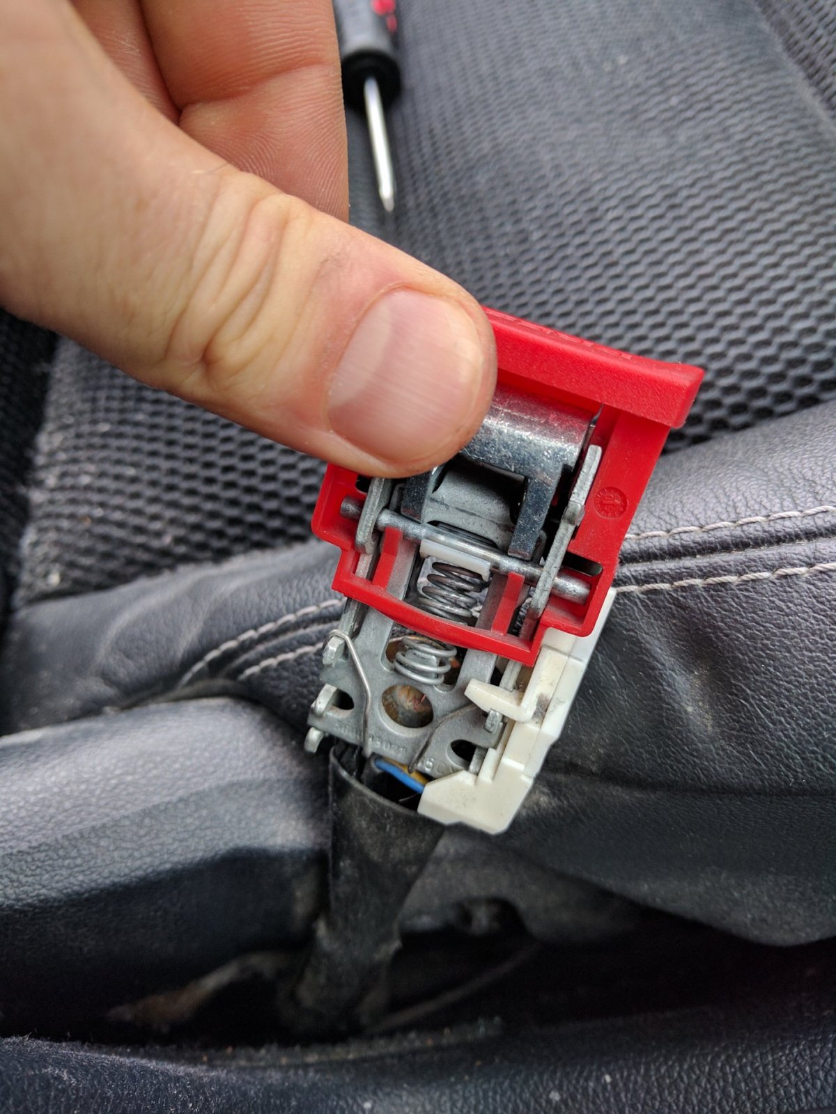 Замок ремня безопасности ВАЗ 2110 С датчиком