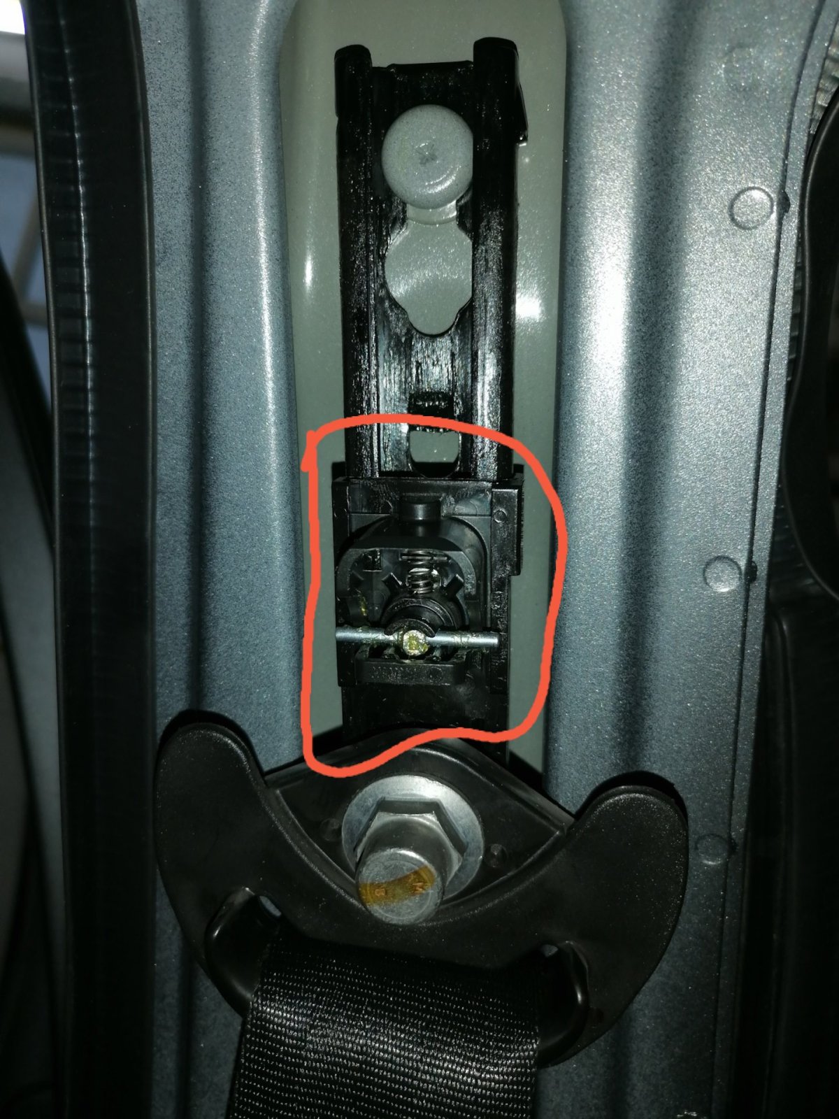 Ремни безопасности Лада Веста