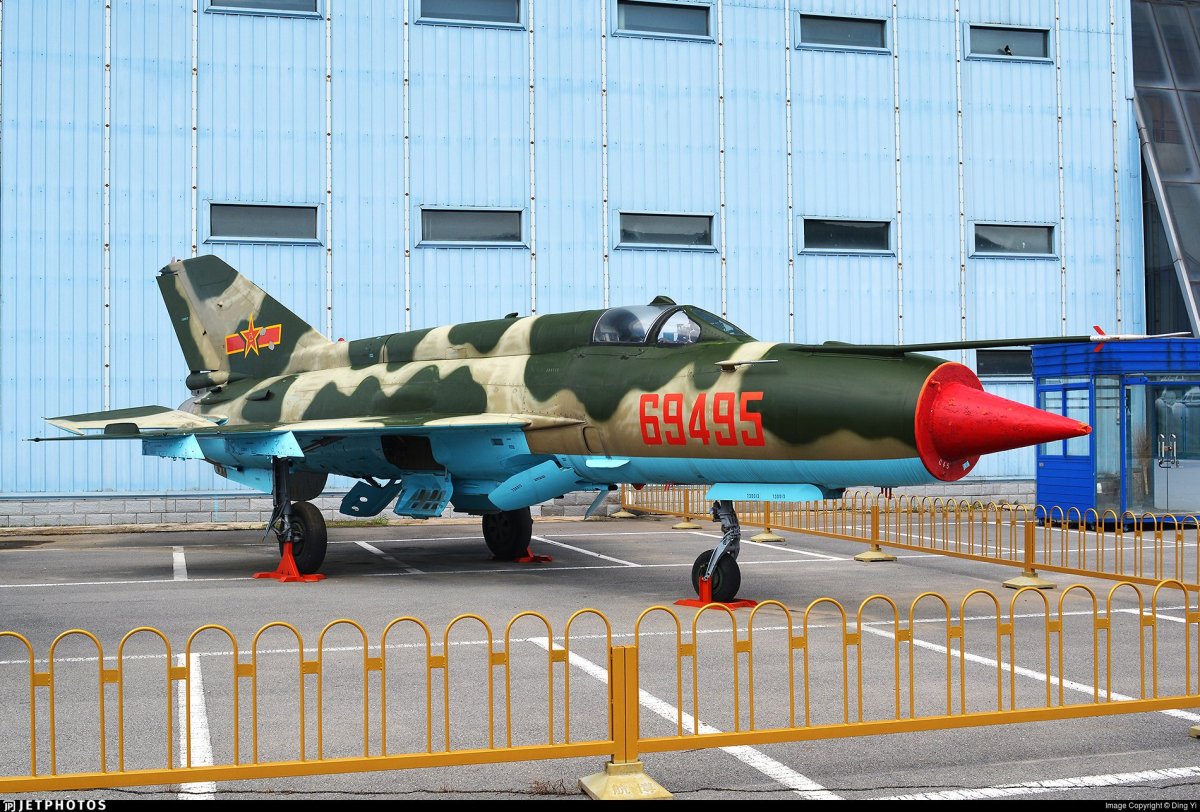 Chengdu j-7пъ