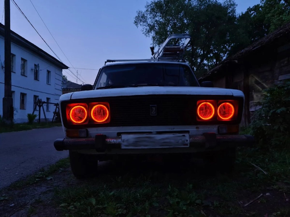 Фары на ВАЗ 2106 ангельские глазки