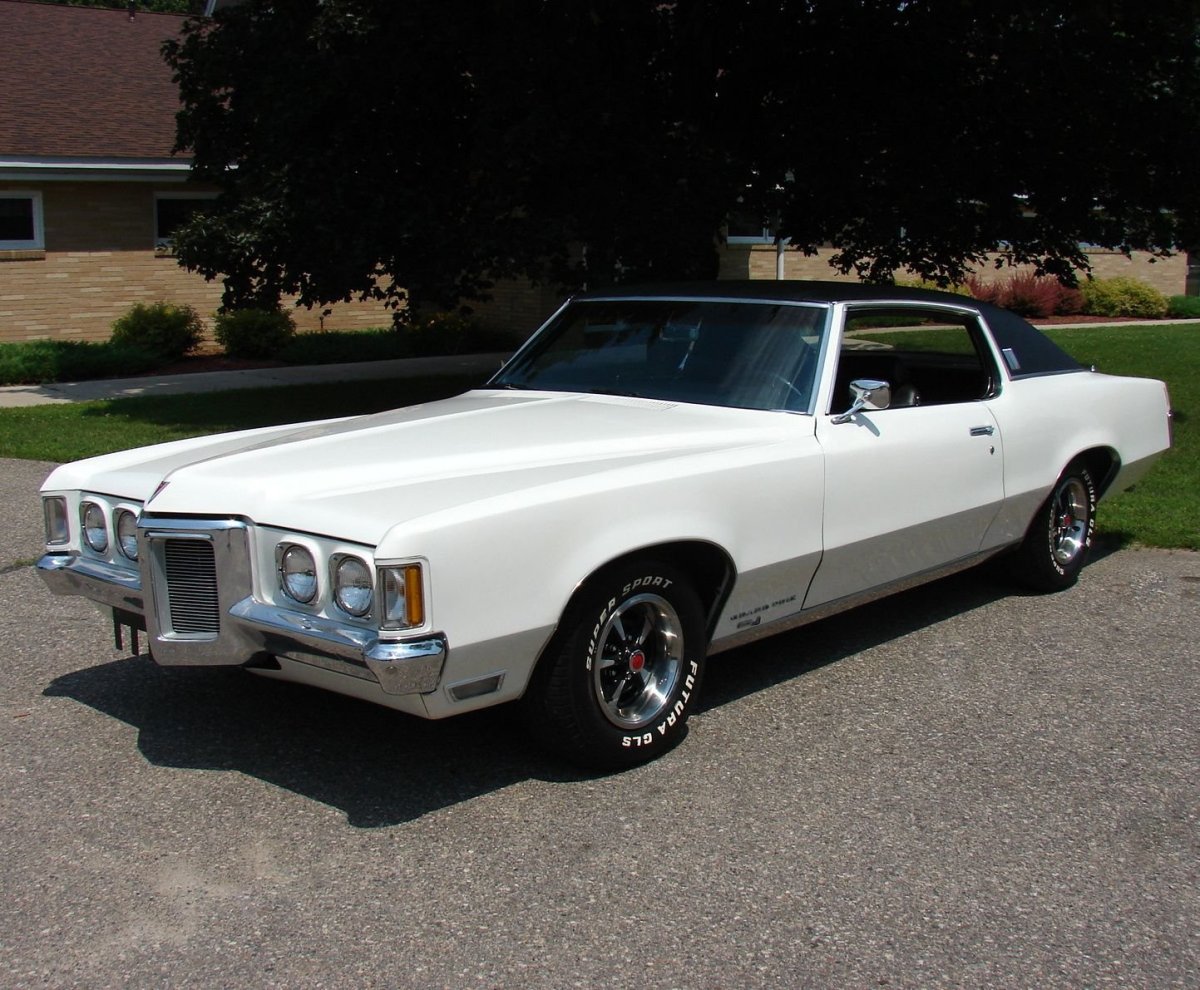 Дженерал Моторс Понтиак