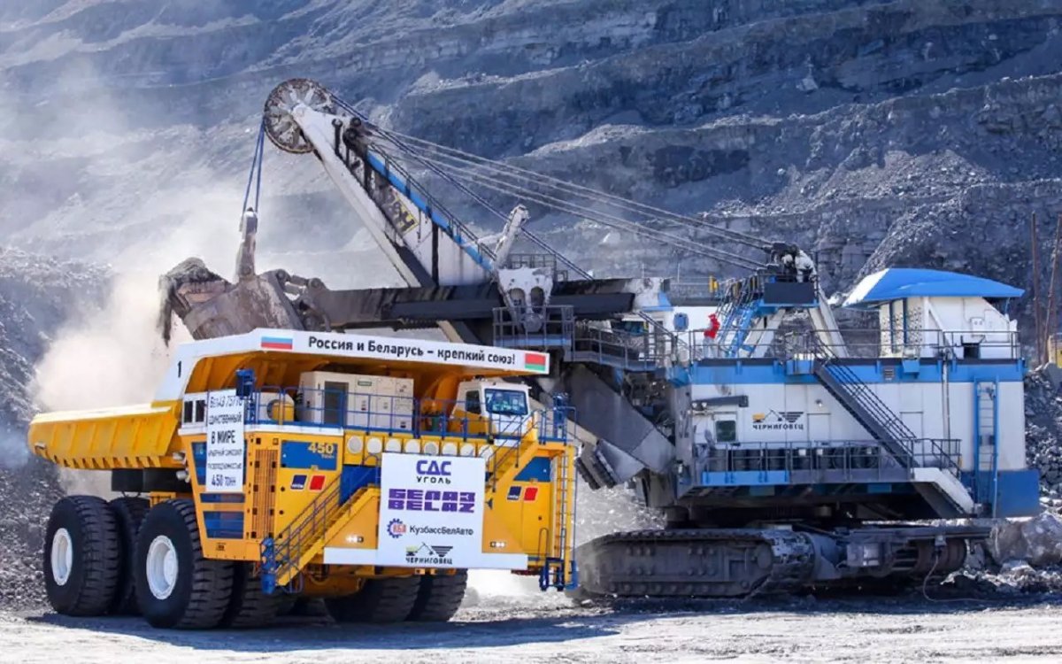 БЕЛАЗ-75710 Черниговец