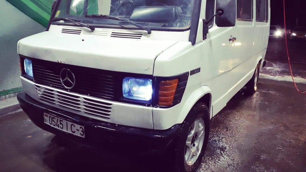 Мерседес 208 т1