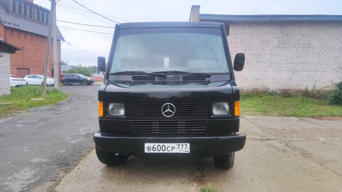 Мерседес микроавтобус 1990