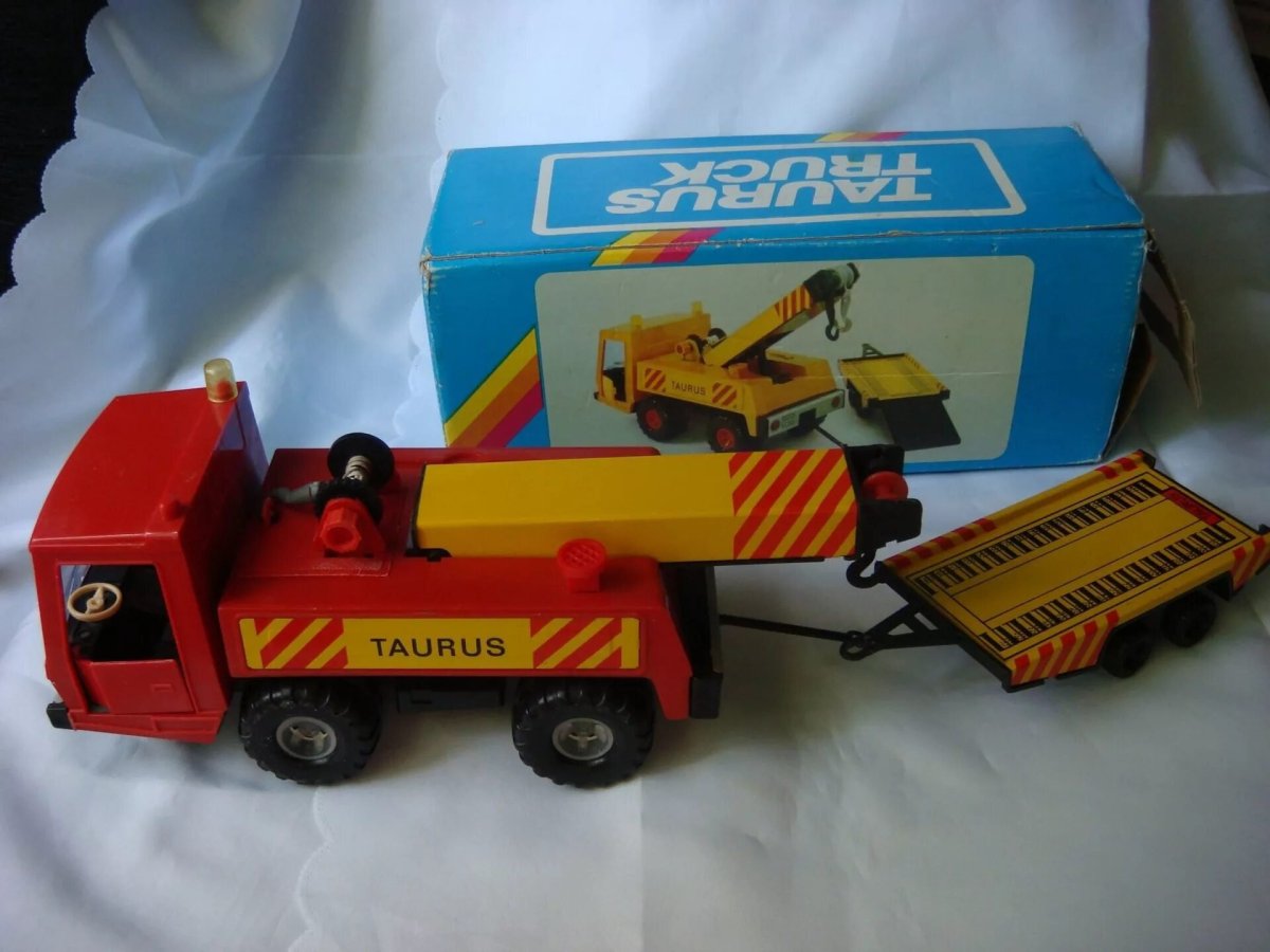 Машинки Таурус ГДР