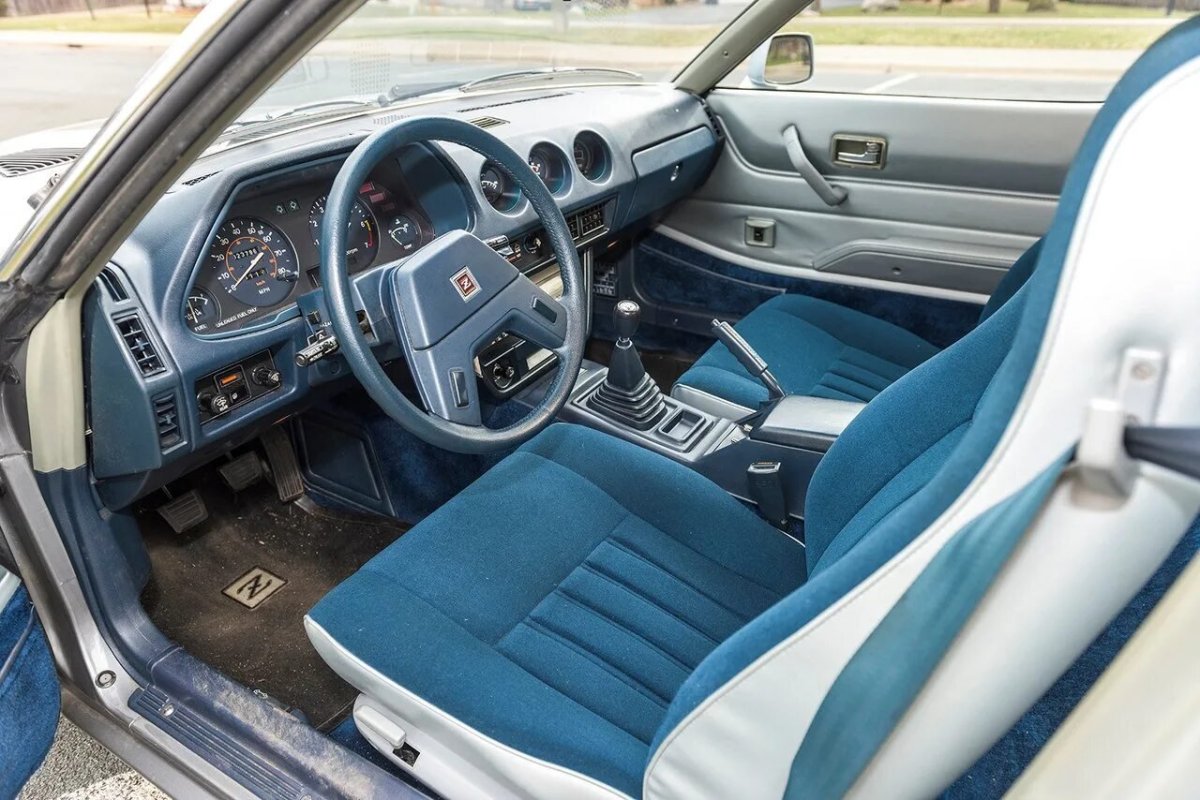 Datsun 280zx салон