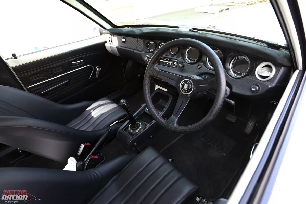 Datsun 120y салон