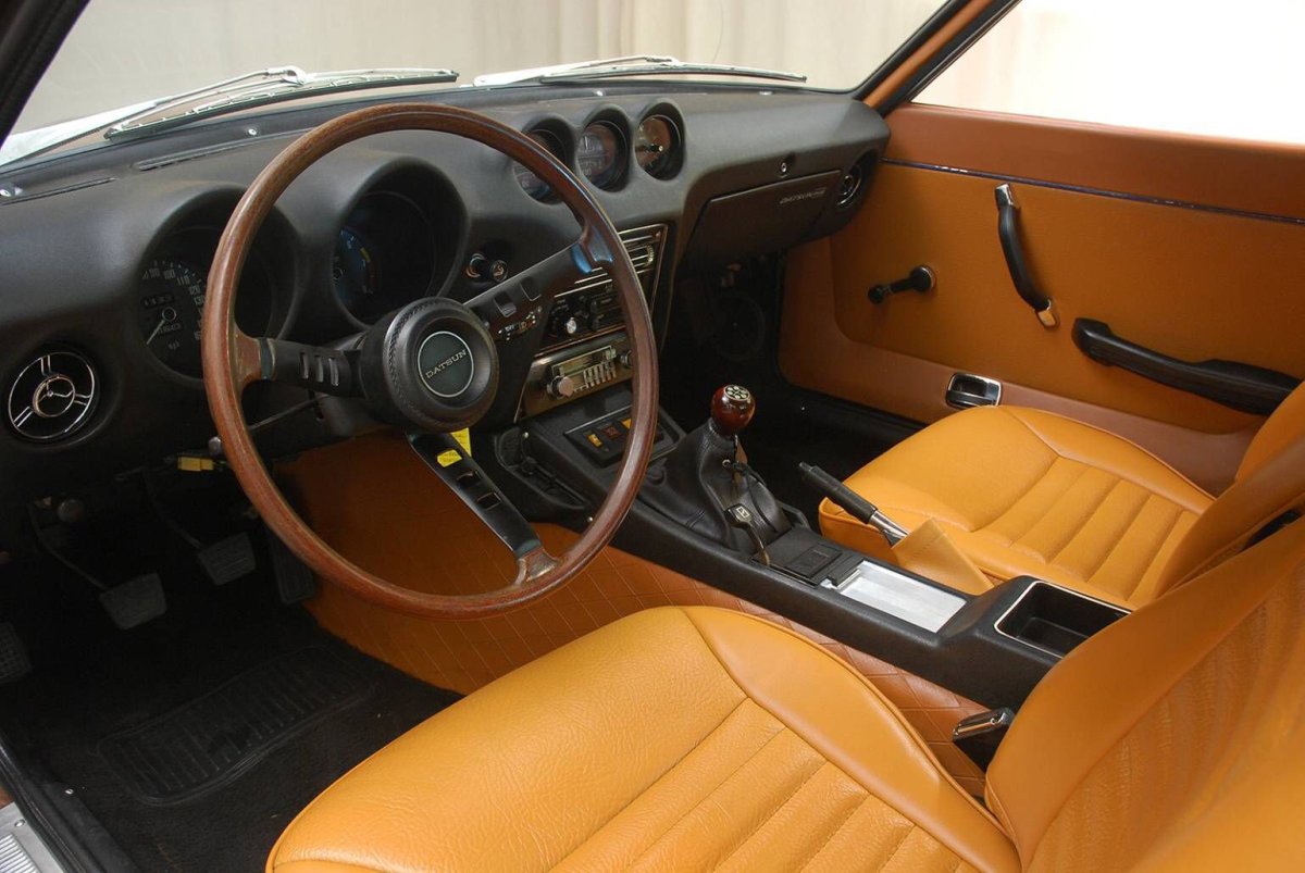 Nissan Fire Lady 240z салон