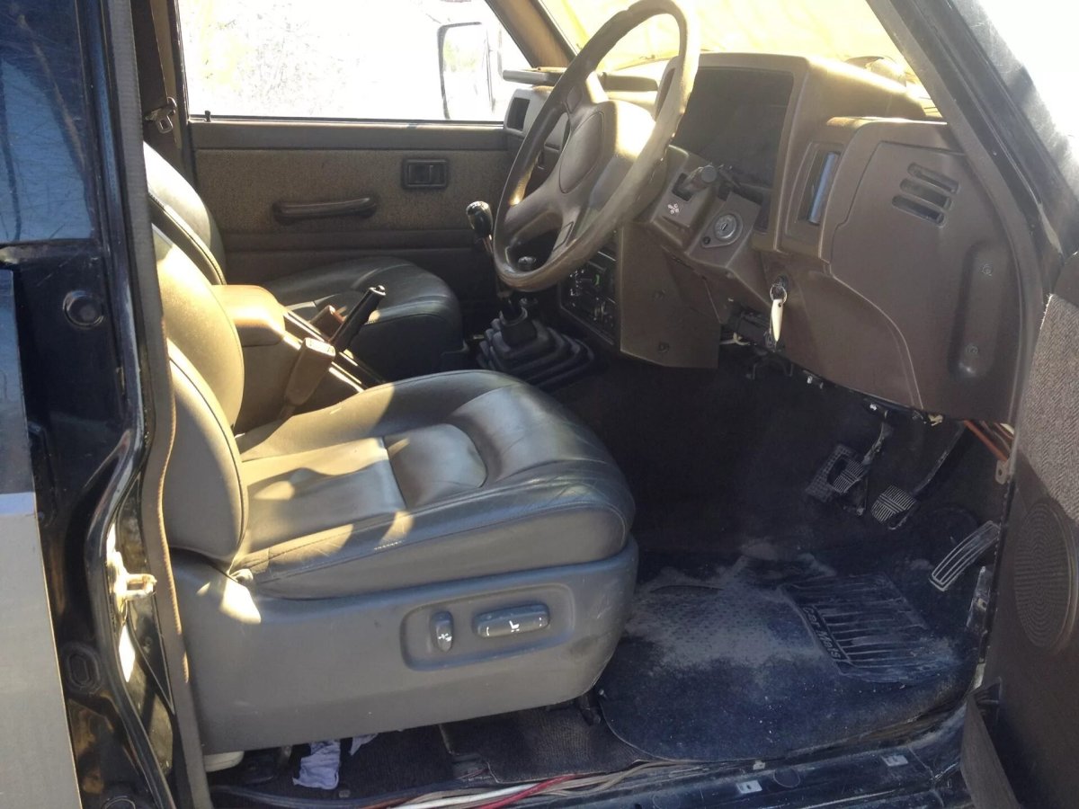Nissan Patrol y60 салон