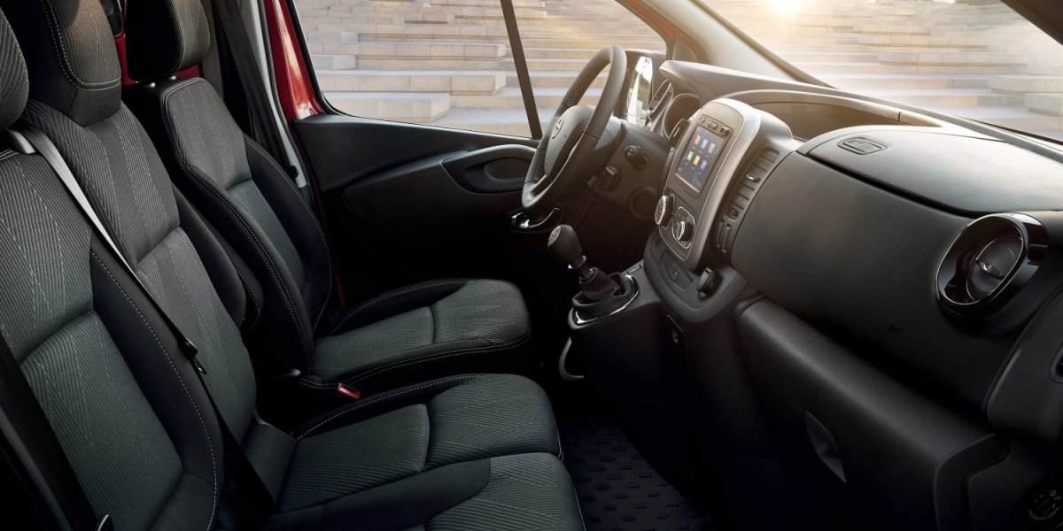 Салон Nissan NV 2011