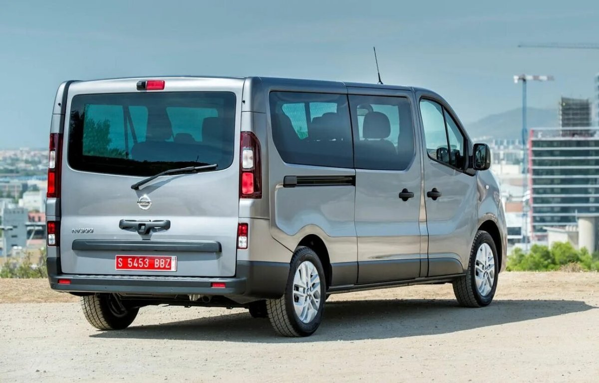 Nissan nv300 400