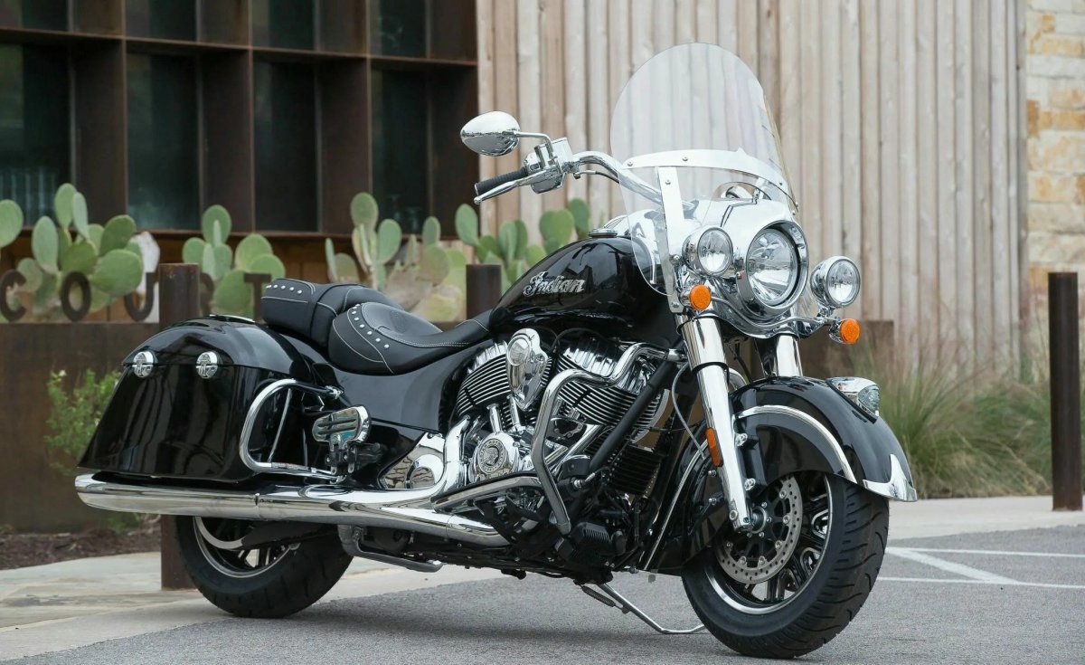 Мотоцикл круизер Харлей Дэвидсон