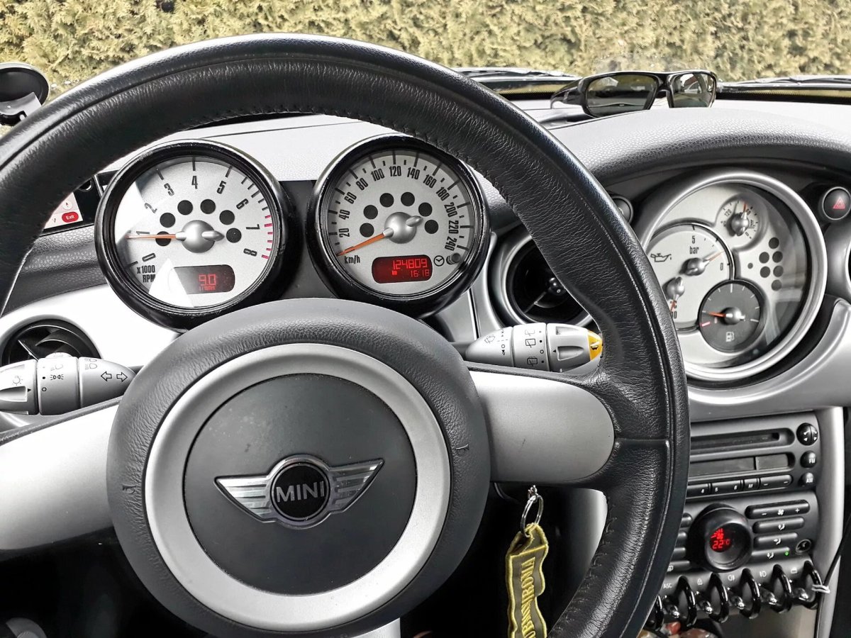 Мини Купер приборная панель