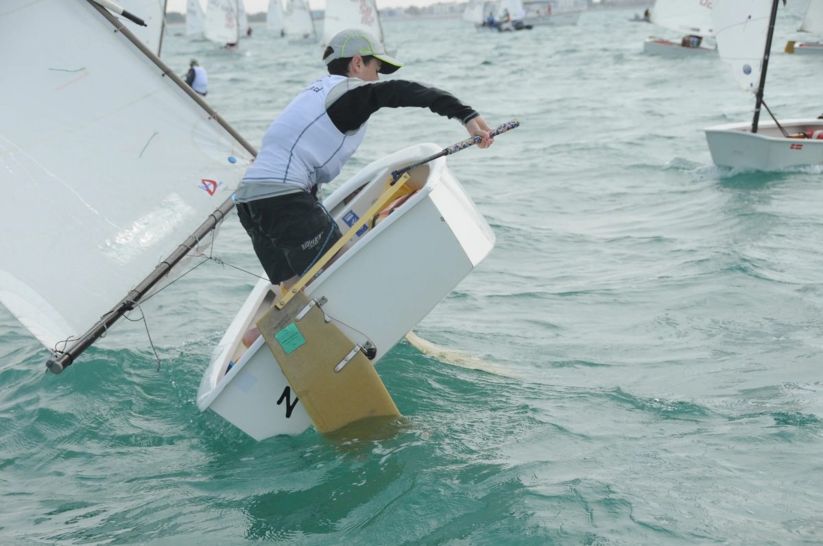 Лодка Пионер пластиковая